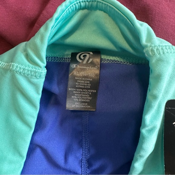 Activewear Nike and More Bundle - Picture 10 of 16